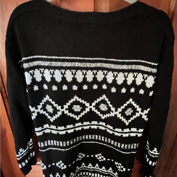 OLD NAVY BLACK SWEATER DRESS. - Picture 5 of 6